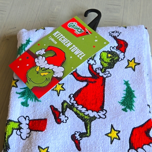 THE GRINCH KITCHEN GROUP - Picture 2 of 15